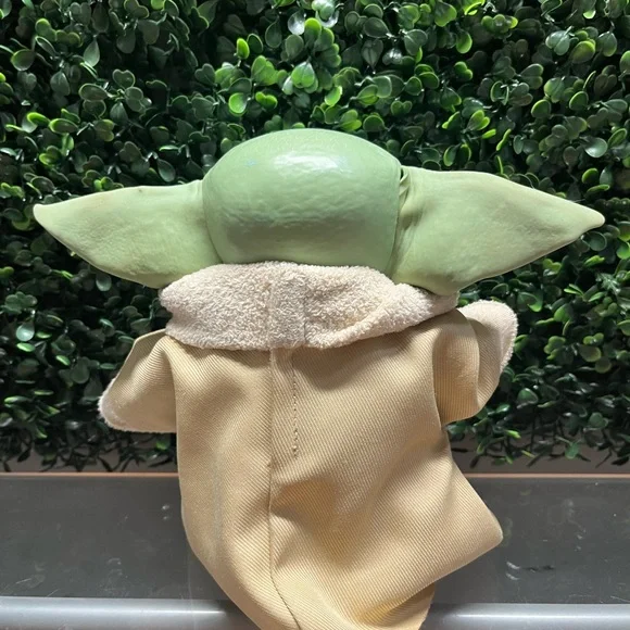 Star Wars Green and Tan Action Figure - Picture 2 of 4